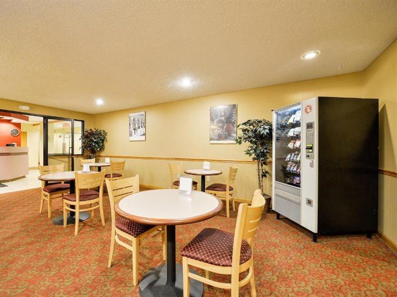 Americas Best Value Inn - Восток Сиракьюс Экстерьер фото