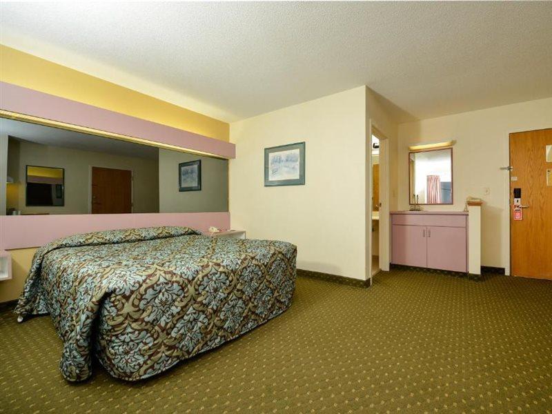 Americas Best Value Inn - Восток Сиракьюс Экстерьер фото