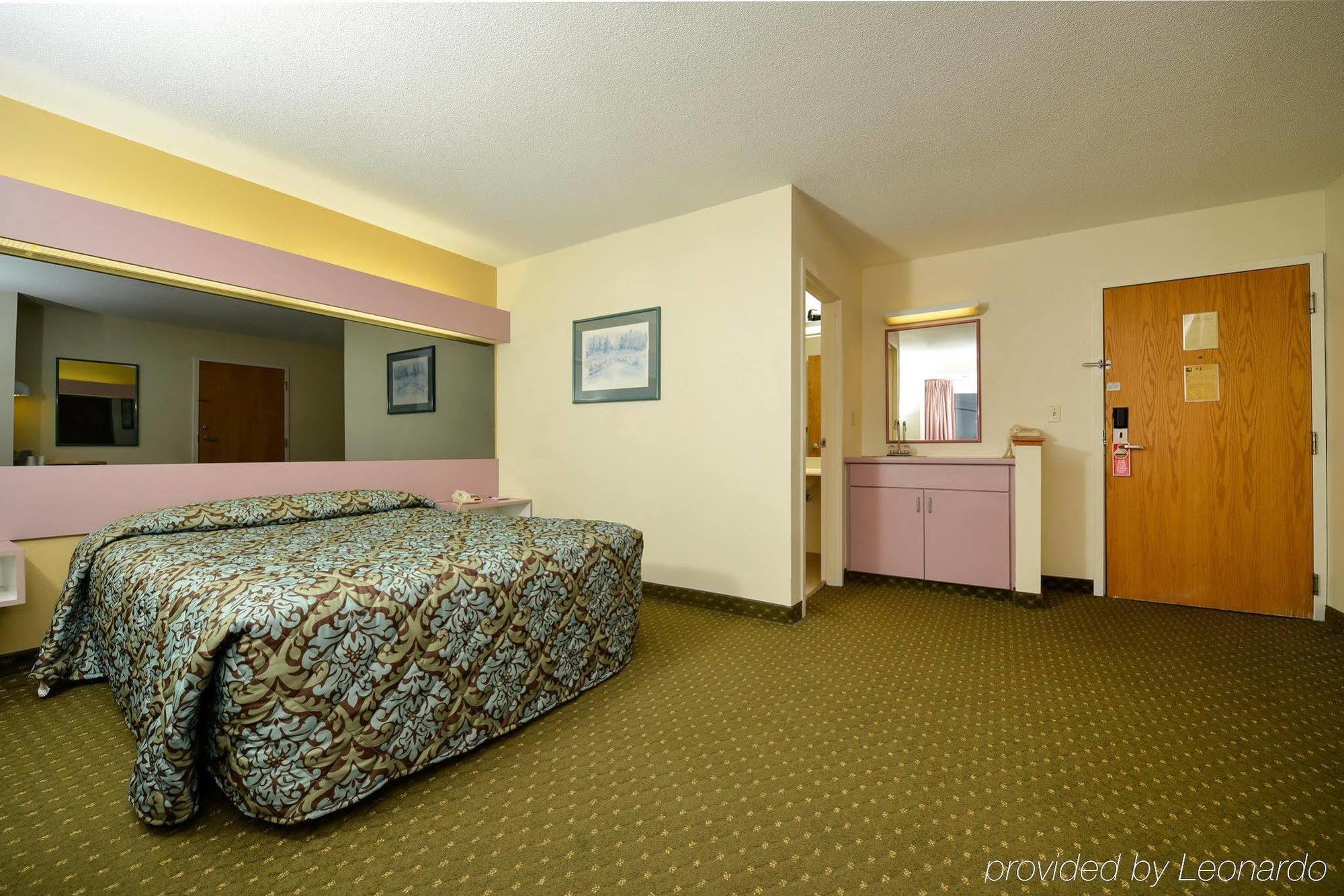 Americas Best Value Inn - Восток Сиракьюс Номер фото